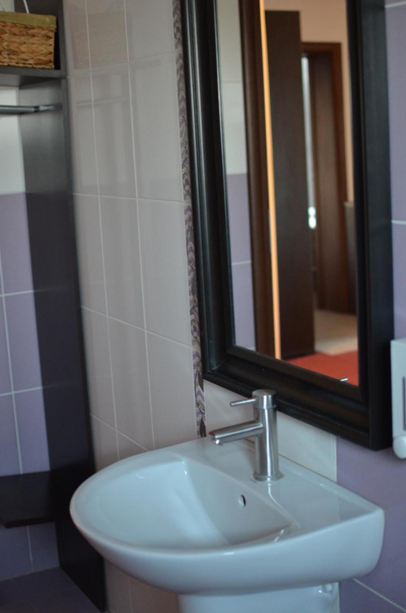 Vila Cu Trandafiri Cozy Apartments 2 Camere Bragadiru Esterno foto
