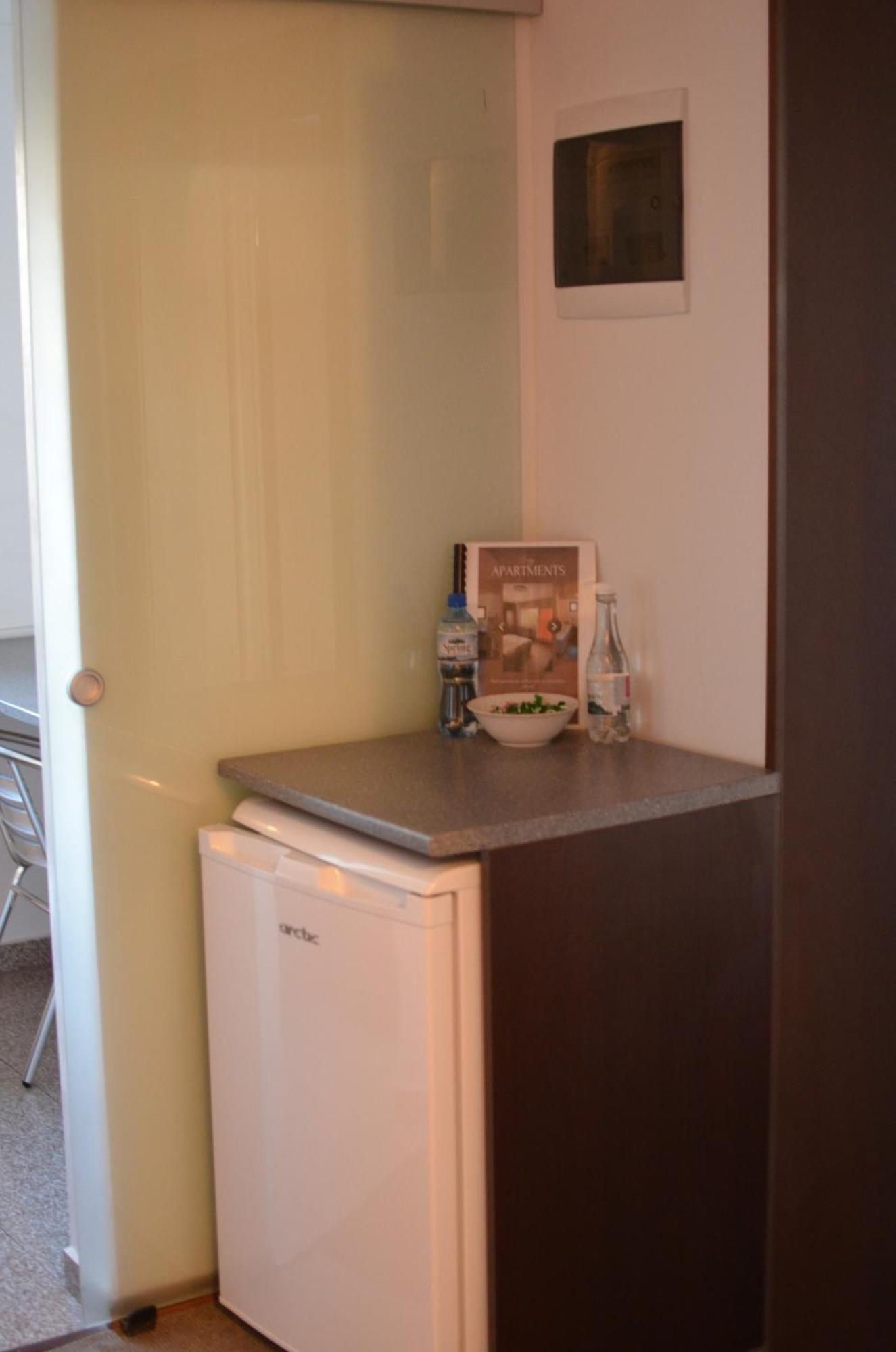 Vila Cu Trandafiri Cozy Apartments 2 Camere Bragadiru Esterno foto